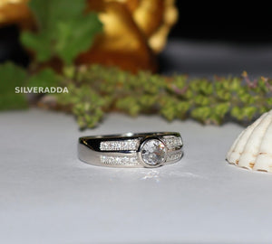 Elegant Men's Silver Ring with White Diamond Silveradda