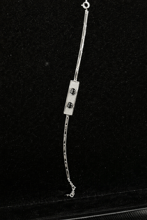 Rectangular Textured Bar 925 Silver Bracelet for Women | Silveradda