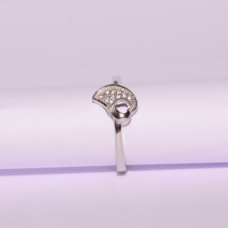 Silver stylish white diamond ring