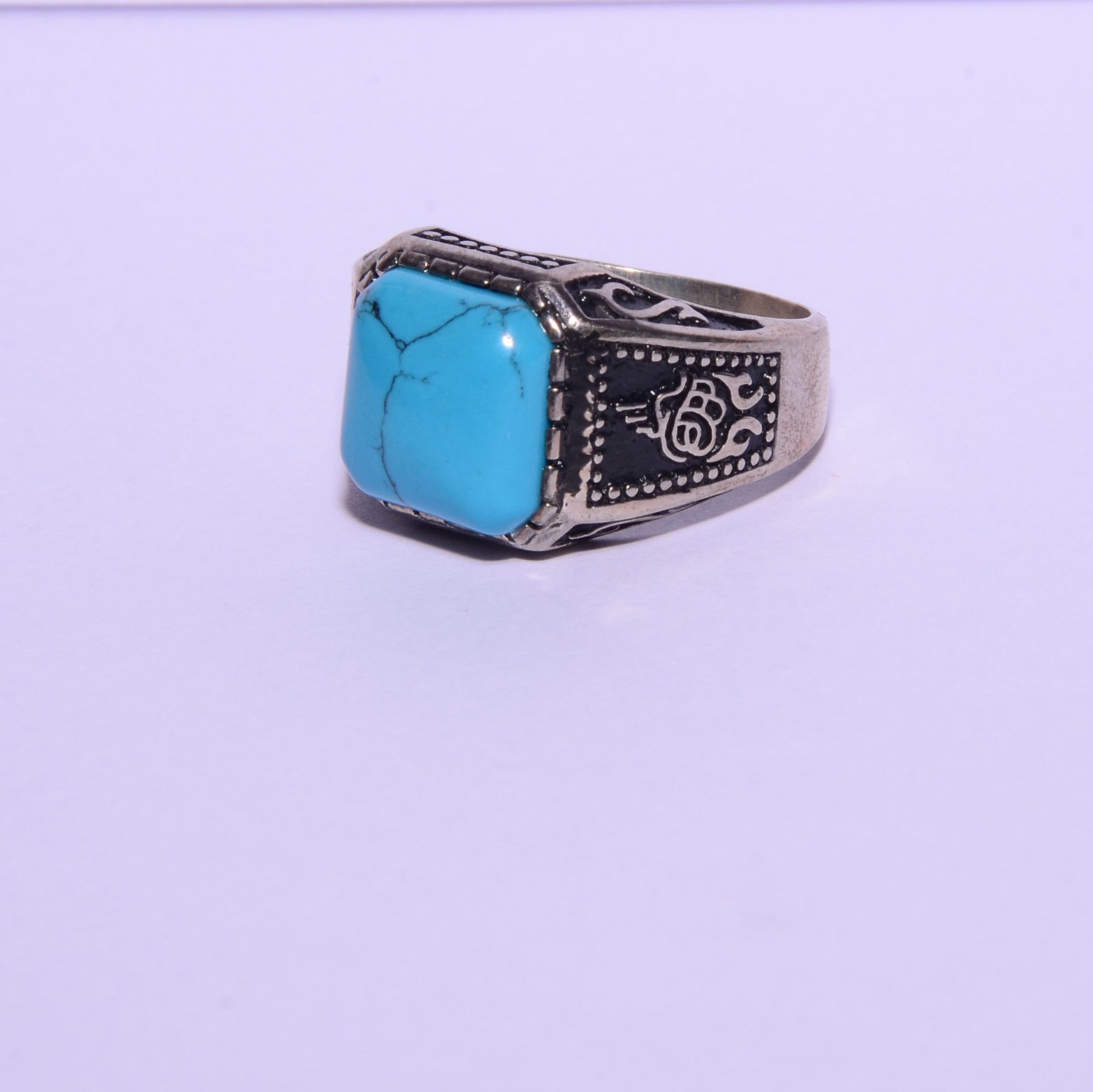 Sky Blue Oval-Cut Larimar Natural Gemstones Sterling Silver Ring at Rs 3000  | नीली सफायर रिंग in Jaipur | ID: 21937015633