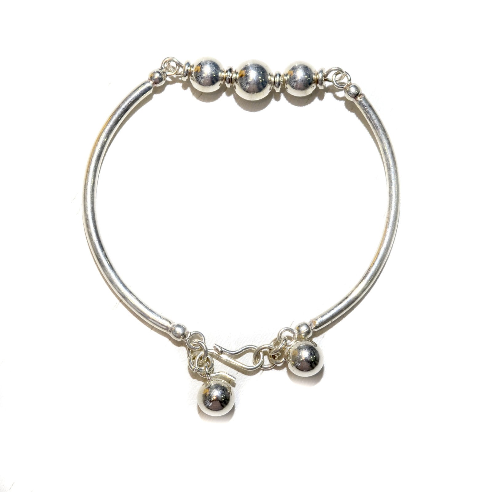 White Sapphire Cuff Style Bangle Bracelet, 18K White Gold | Gemstone  Jewelry Stores Long Island - Fortunoff Jewelry – Fortunoff Fine Jewelry