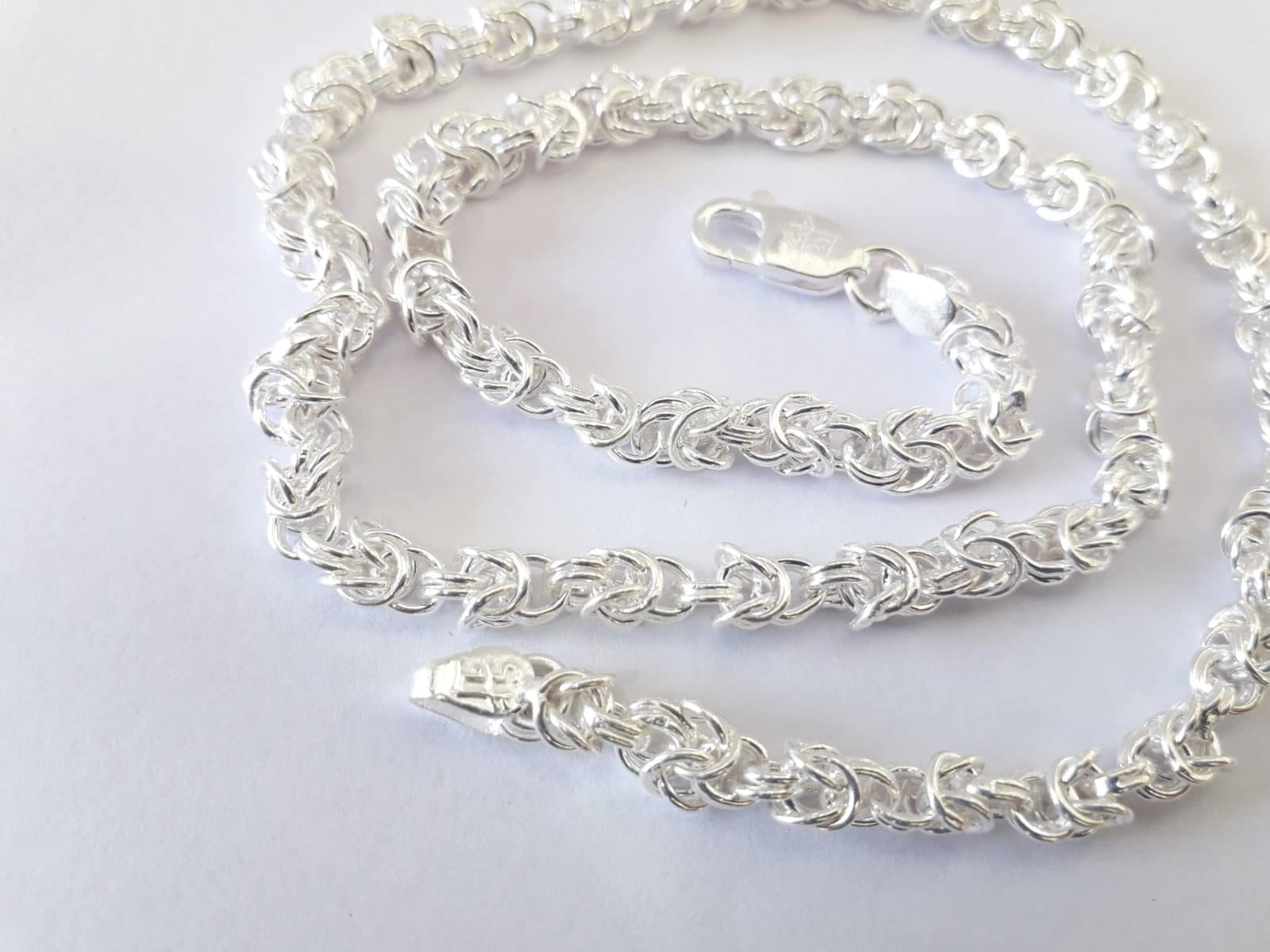 5 Stylish Silver Chains for Men That Will Elevate Your Look