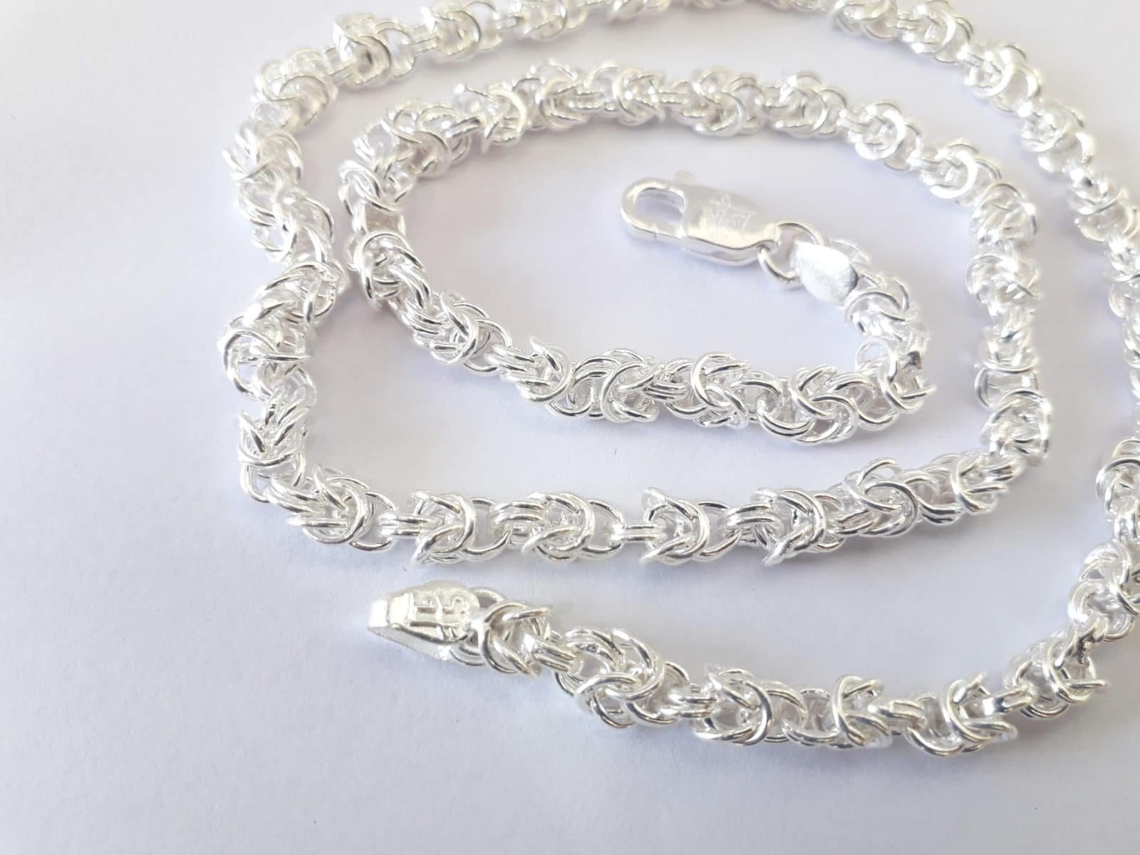 5 Stylish Silver Chains for Men That Will Elevate Your Look Silveradda