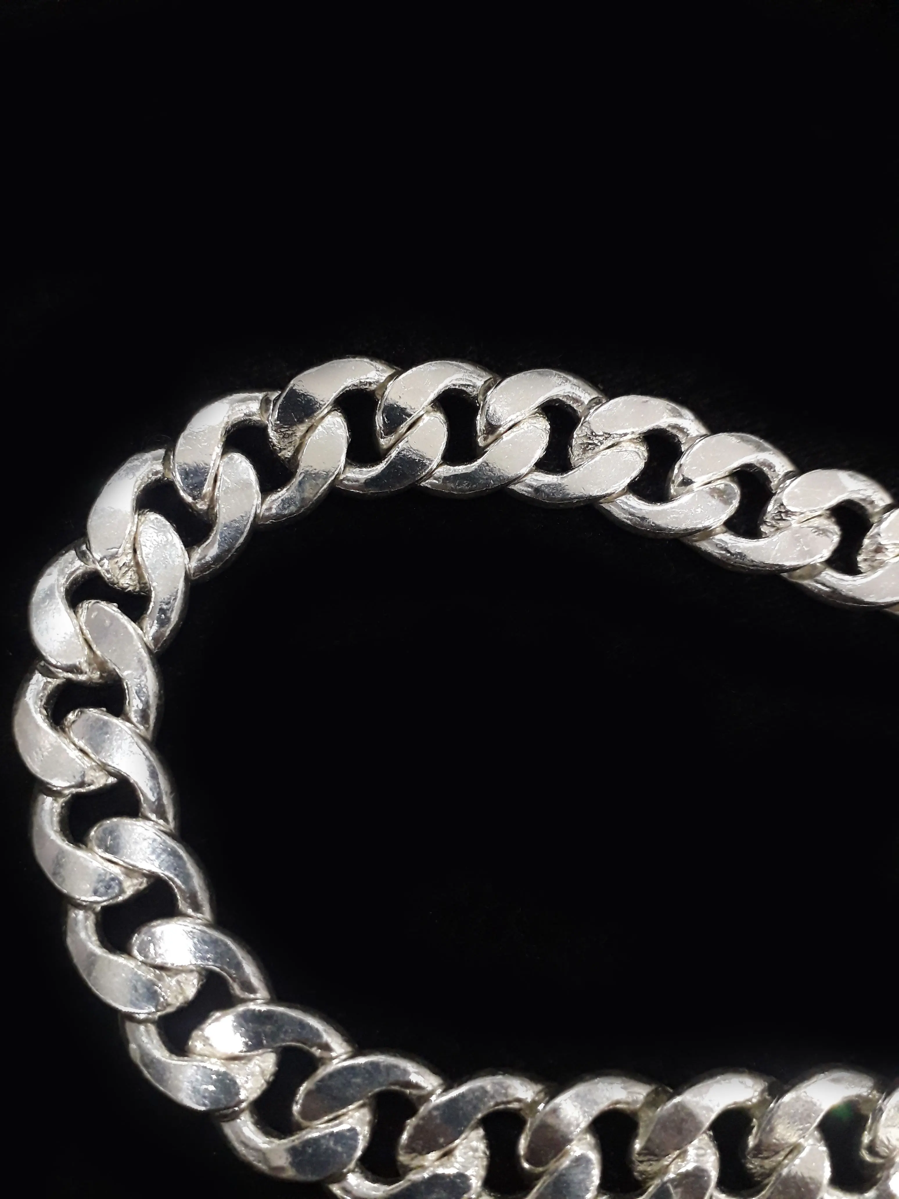 silver curb chain for women