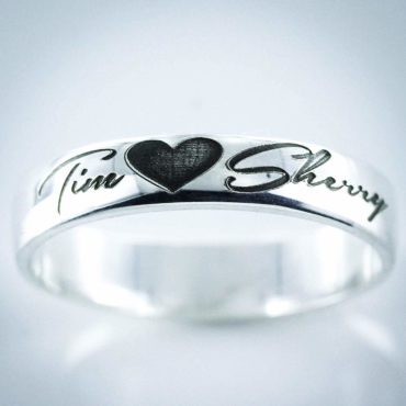 Classic Name Engraved Silver Couple Rings|Ring designs with name