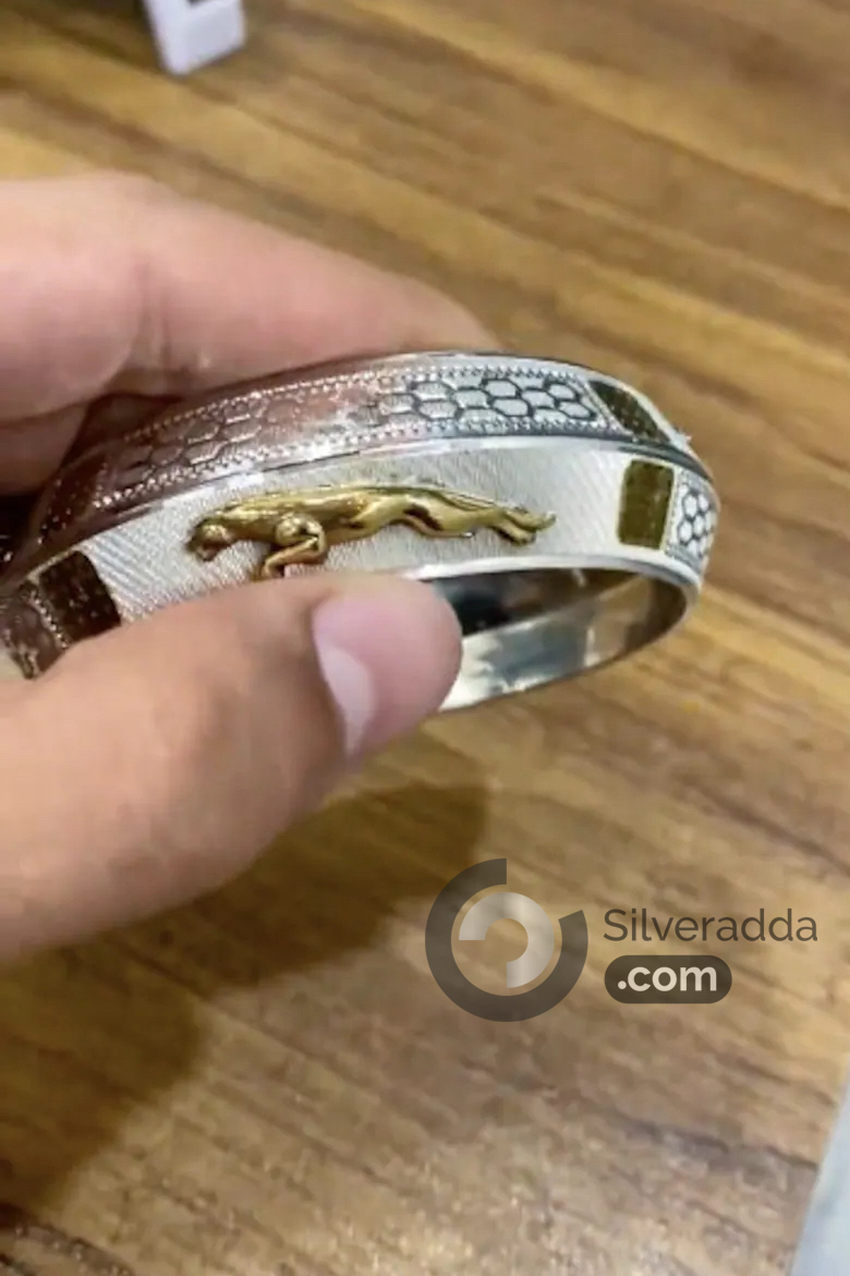 Manufacturer of 18kt jaguar shaped diamond men's bracelet | Jewelxy - 234495