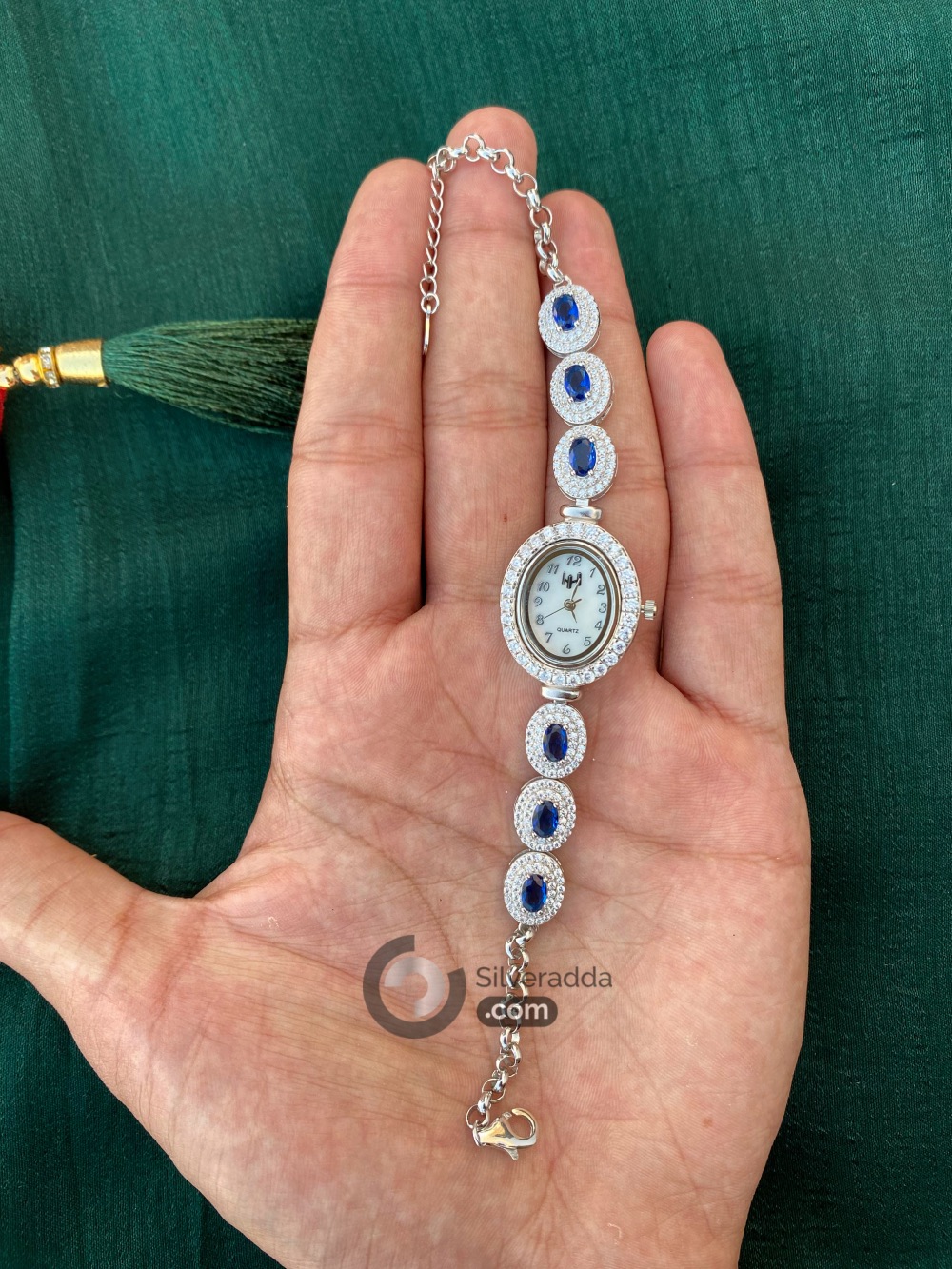 Mehrunnisa Vintage Crystals & Pearls Bangle Bracelet Watch for Girls  (JWL1718) : Amazon.in: Fashion