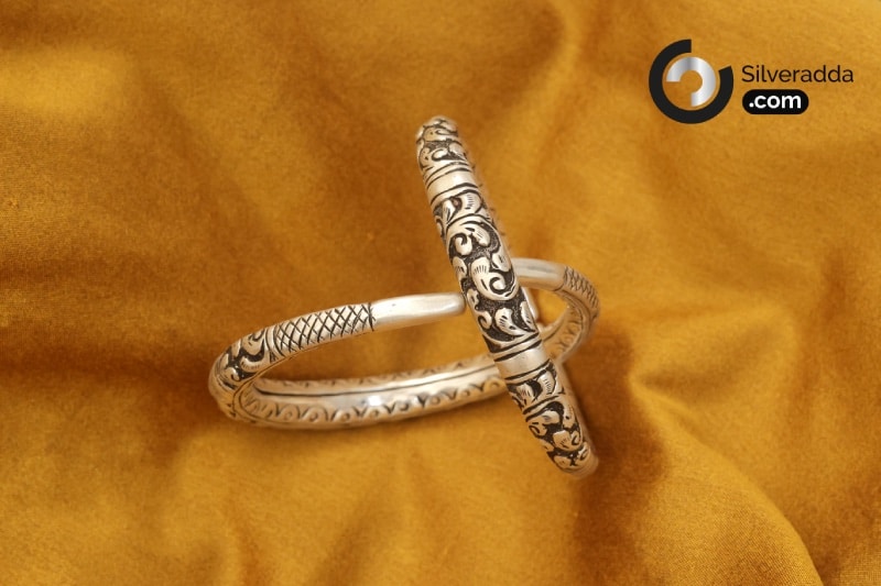 Wearing A Silver Ring In Your Little Finger Can Do Wonders In Your Life  Know How? - Live Heathly Life