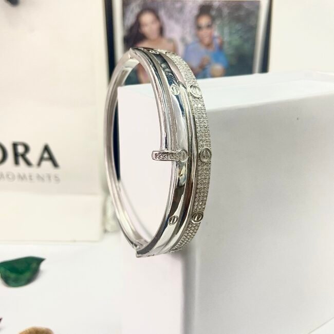 womens silver kada