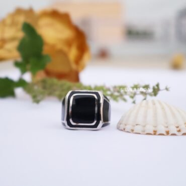 Elegant Square Shaped Silver Ring for Men