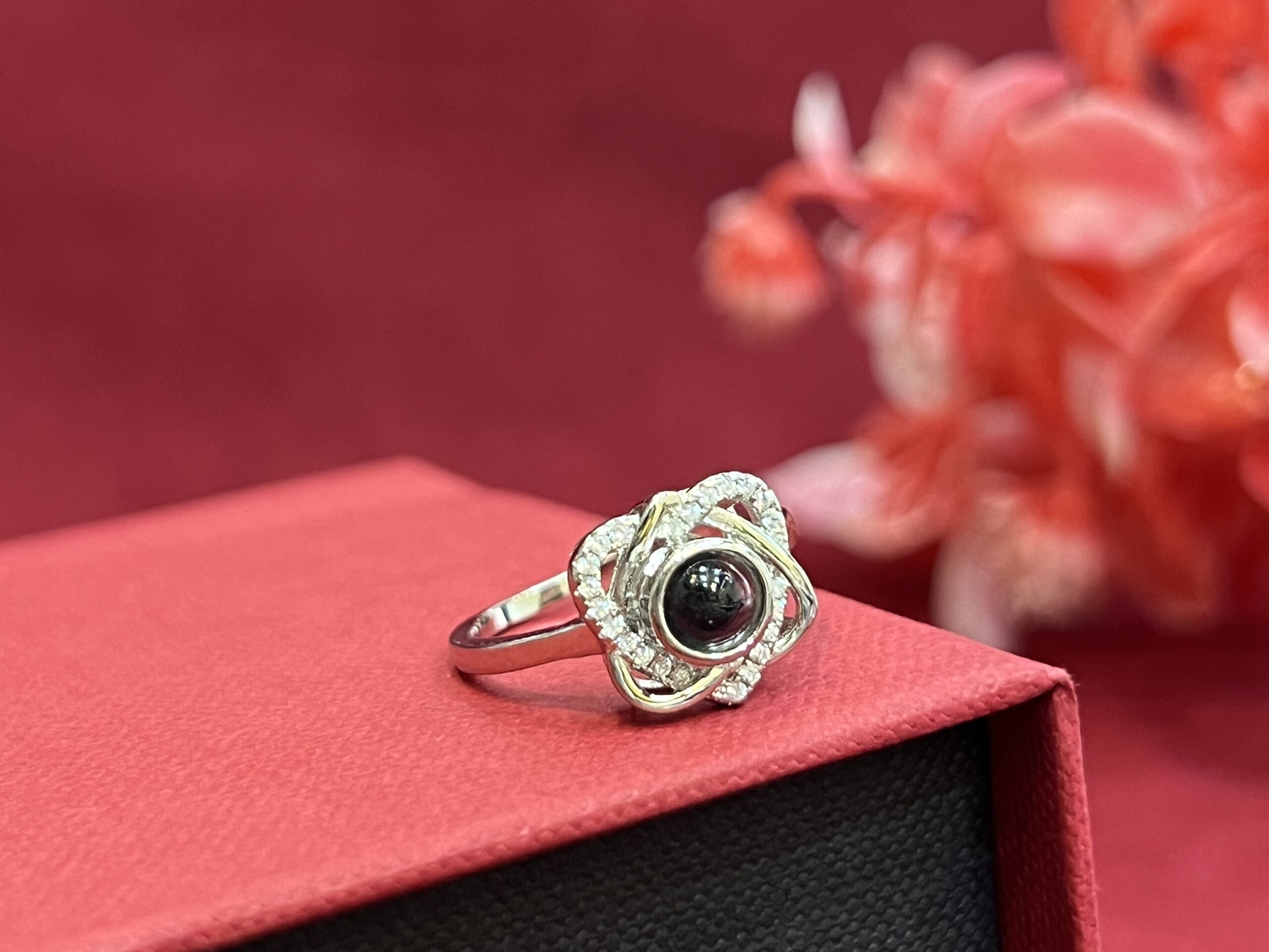 silver ring benefits wear silver to shine your luck and health | Silver  Ring Benefits: चांदी का इस रूप में इस्तेमाल है लाभकारी, किस्मत चमकाने के  लिए यूं पहने चांदी