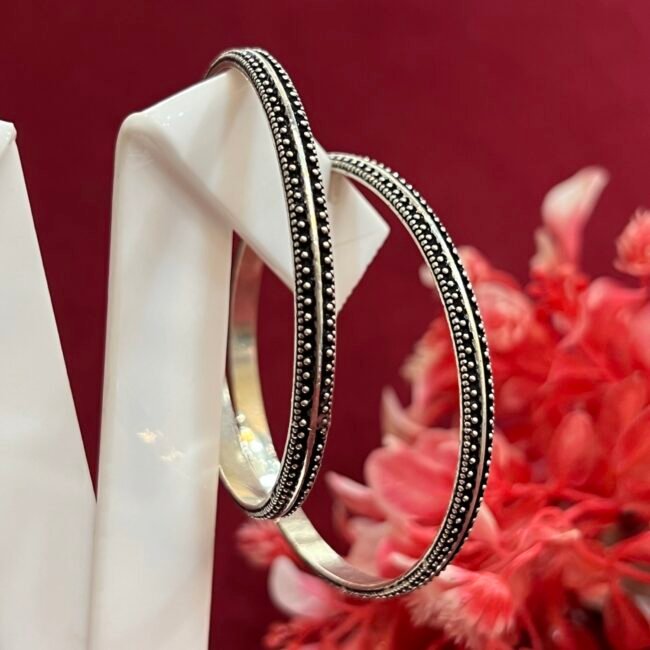 womens silver bangle