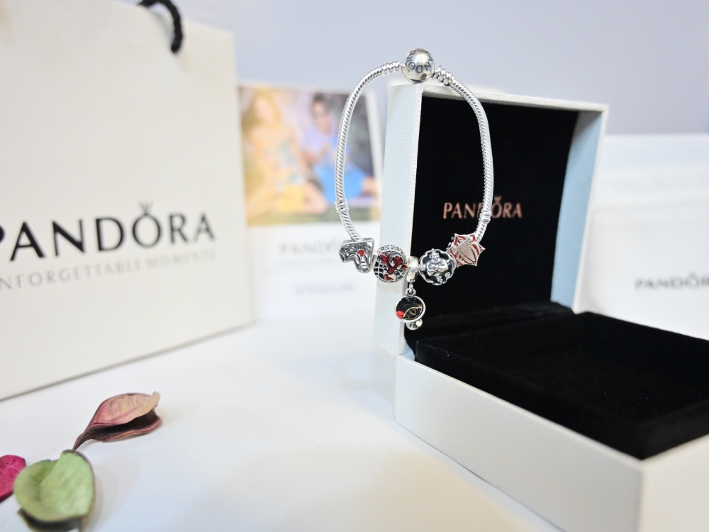 Pandora Moments Heart Clasp Snake Chain Bracelet | Two-tone | Pandora US