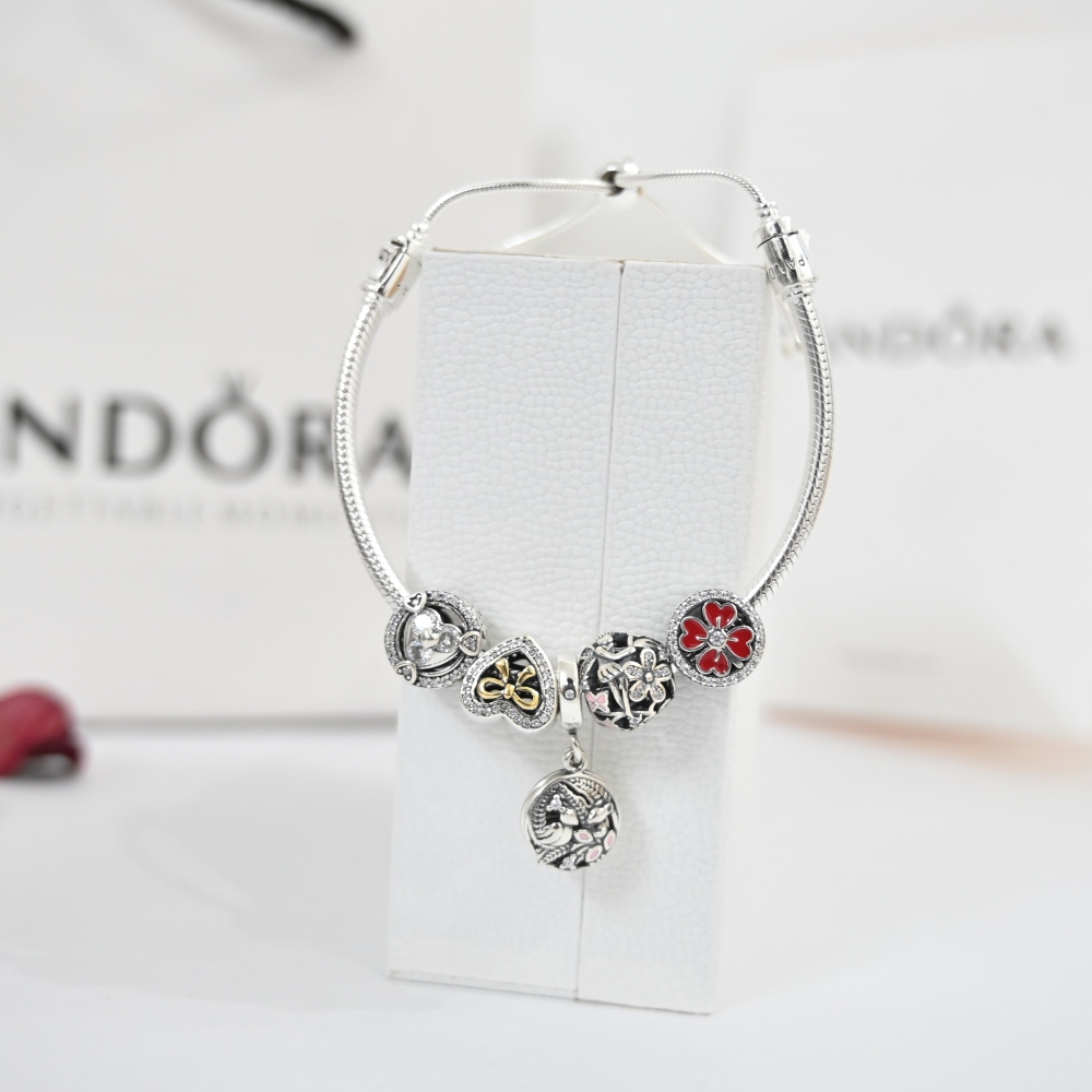 Pandora NEW Open Heart Clasp Bracelet – Tylers Department Store