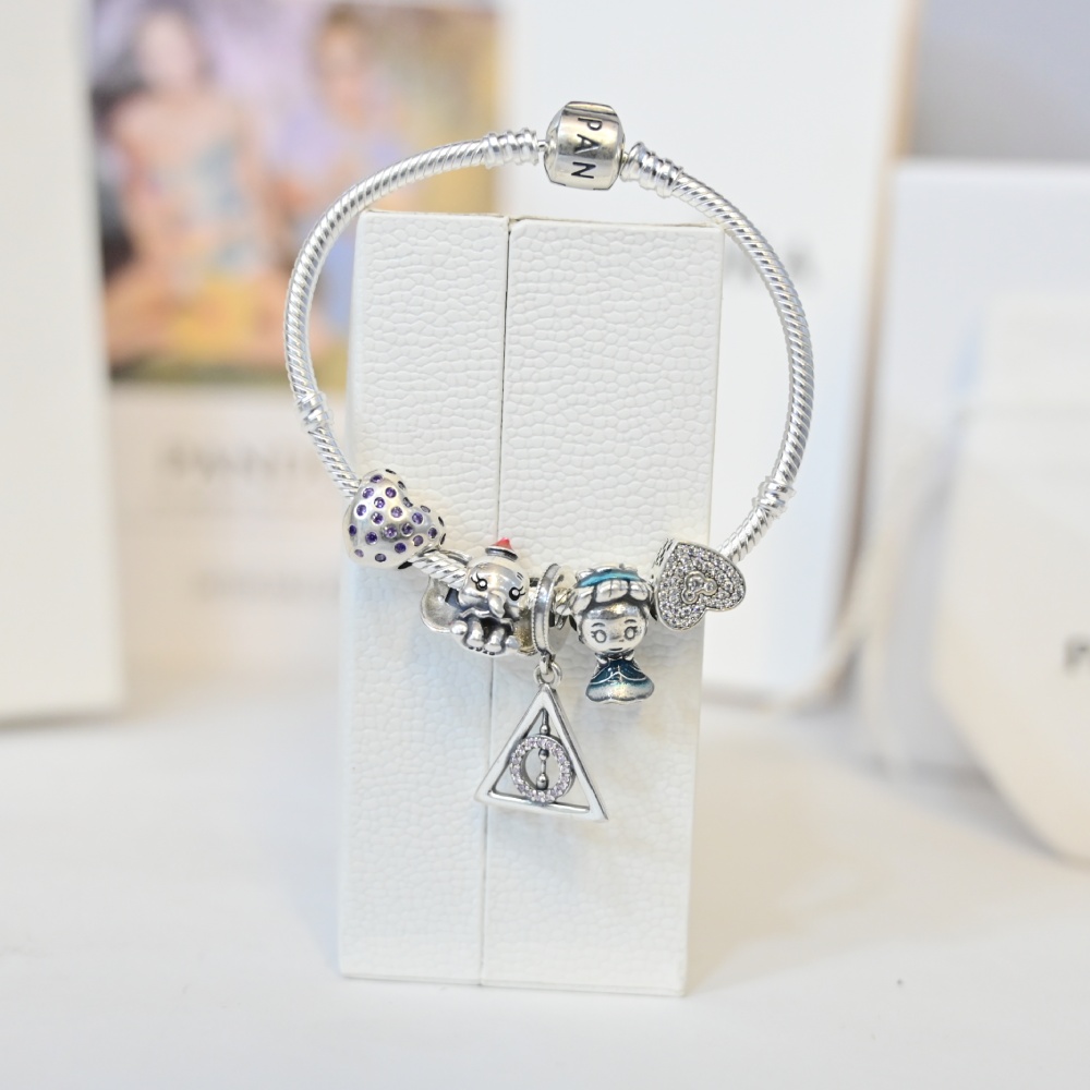 Pandora Moments Sparkling Crown O Snake Chain Bracelet | Sterling silver |  Pandora AU