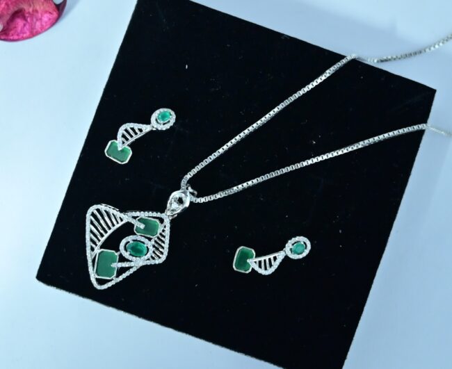 Green Crystal Silver Necklace Set | Pure Silver Chain Pendant Set By Silveradda