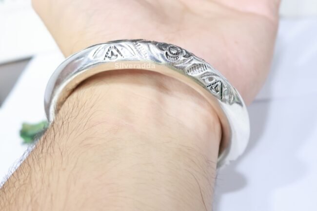 Handcrafted Design Round Silver Kada For Men By Silveradda