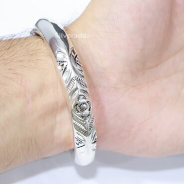 Handcrafted Design Round Silver Kada For Men By Silveradda