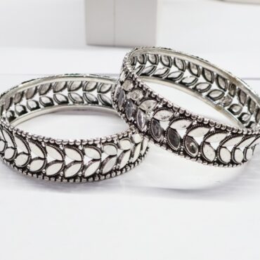 Silver Bangle Moh Intricate Leaf Bangle For Women